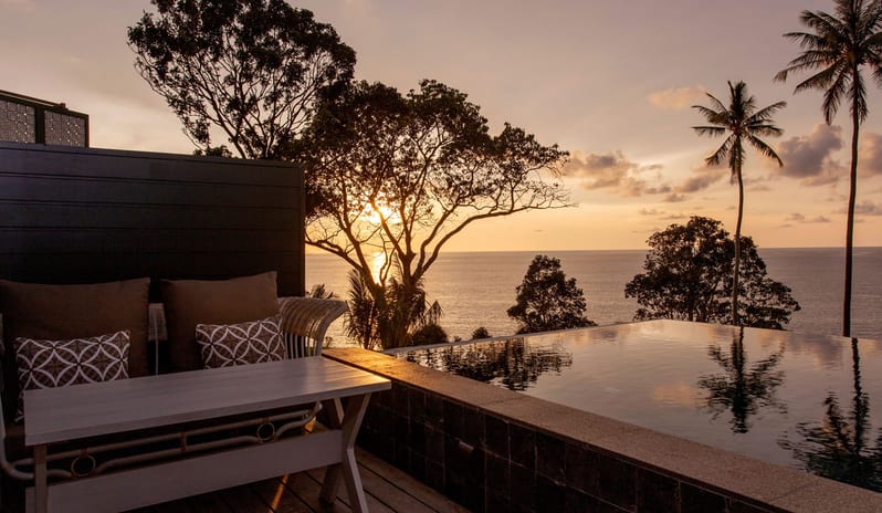 ROMANCE SEA VIEW SUNSET